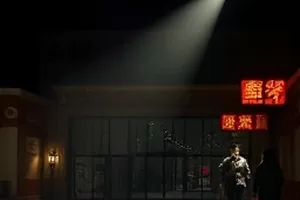 悬疑剧集雾港回声横版封面，潮湿码头与旧录音带特写
